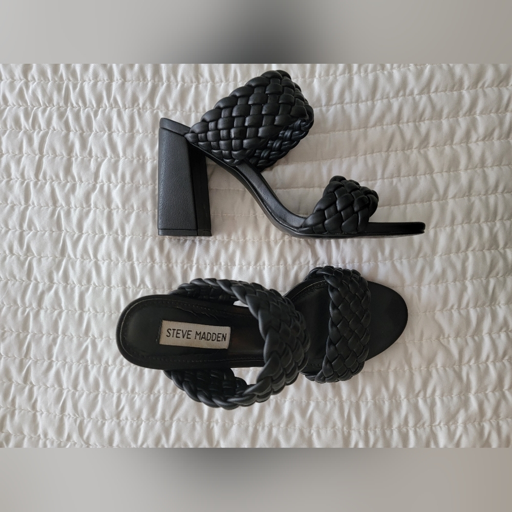 Steve Madden Black Woven Pumps